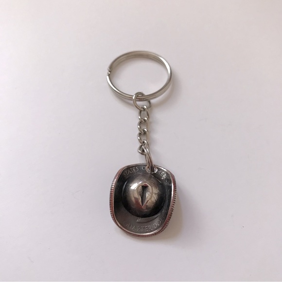 Handcrafted Rodeo Cowboy Cowgirl Hat 25 Cent Quarter Coin Keychain 2001 Vermont - Picture 8 of 9